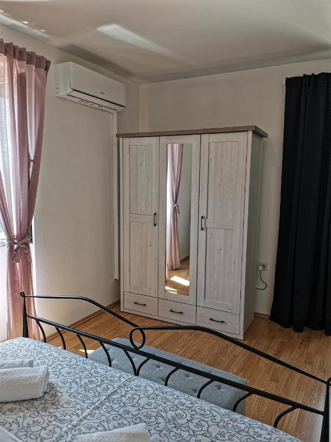 Kuca Za Odmor "Na Paltu" Villa Risika Eksteriør bilde